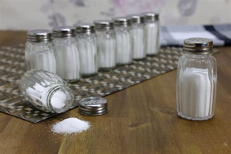 Как убрать соль из блюда