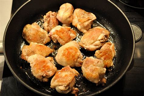 Жареная куриная грудка на сковороде