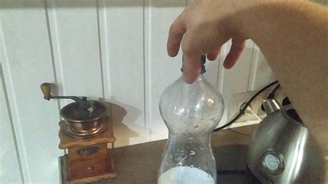 Как открыть пластиковую бутылку