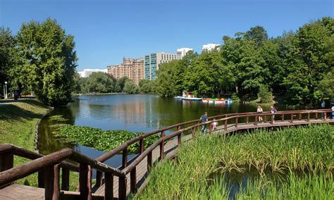 Парк воронцовский