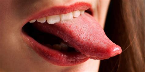 Почему болит язык по бокам
