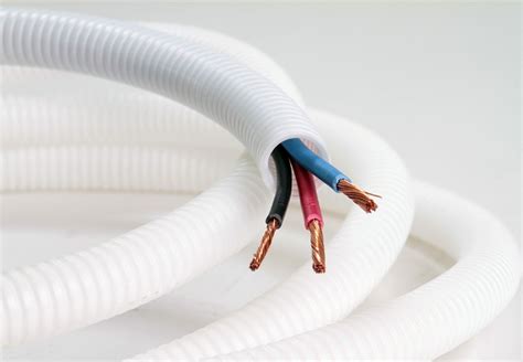 Прокладка кабеля в гофре цена за 1 метр