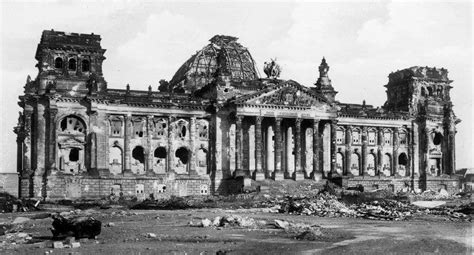 Рейхстаг 1945