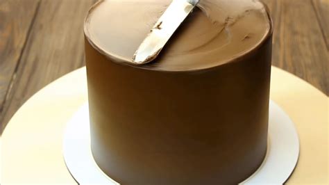 Шоколадный ганаш для выравнивания торта